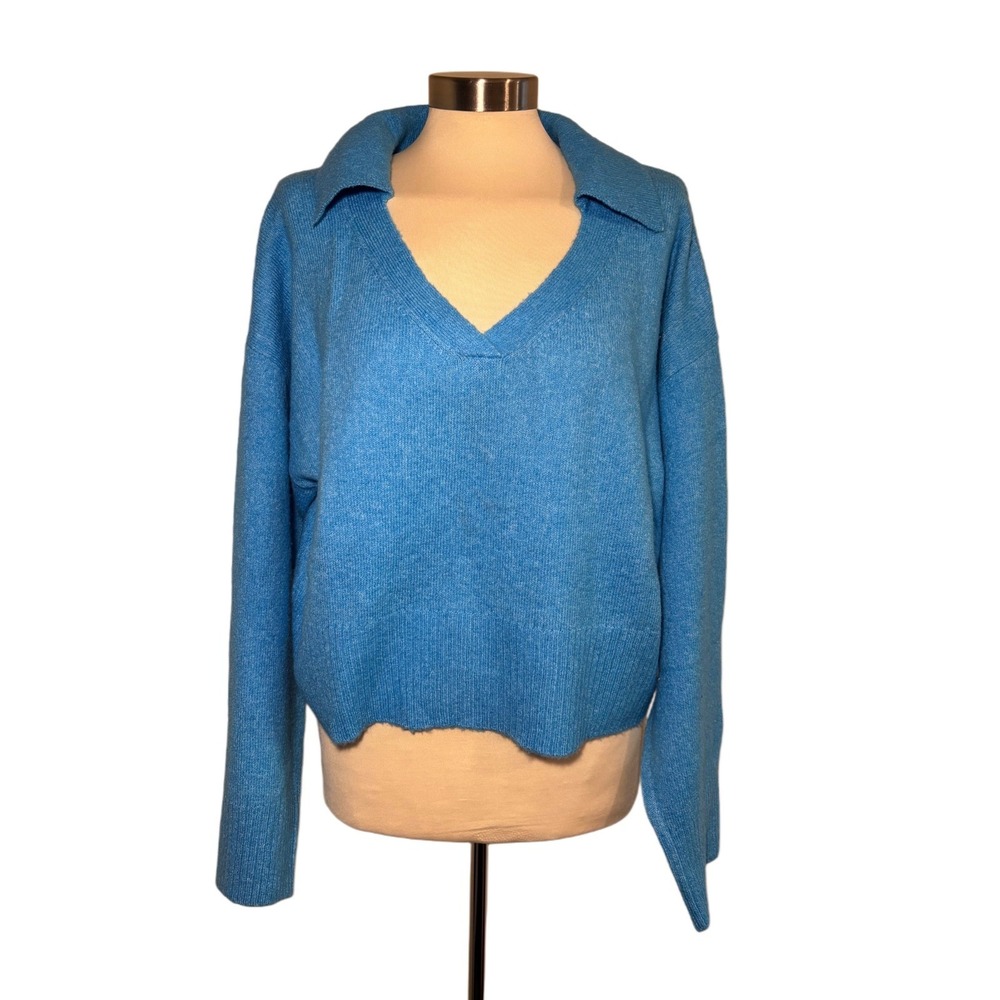 Bershka Blue Collared Knit Sweater | Y2K Chic |โ Cropped Cozy Fit Size S